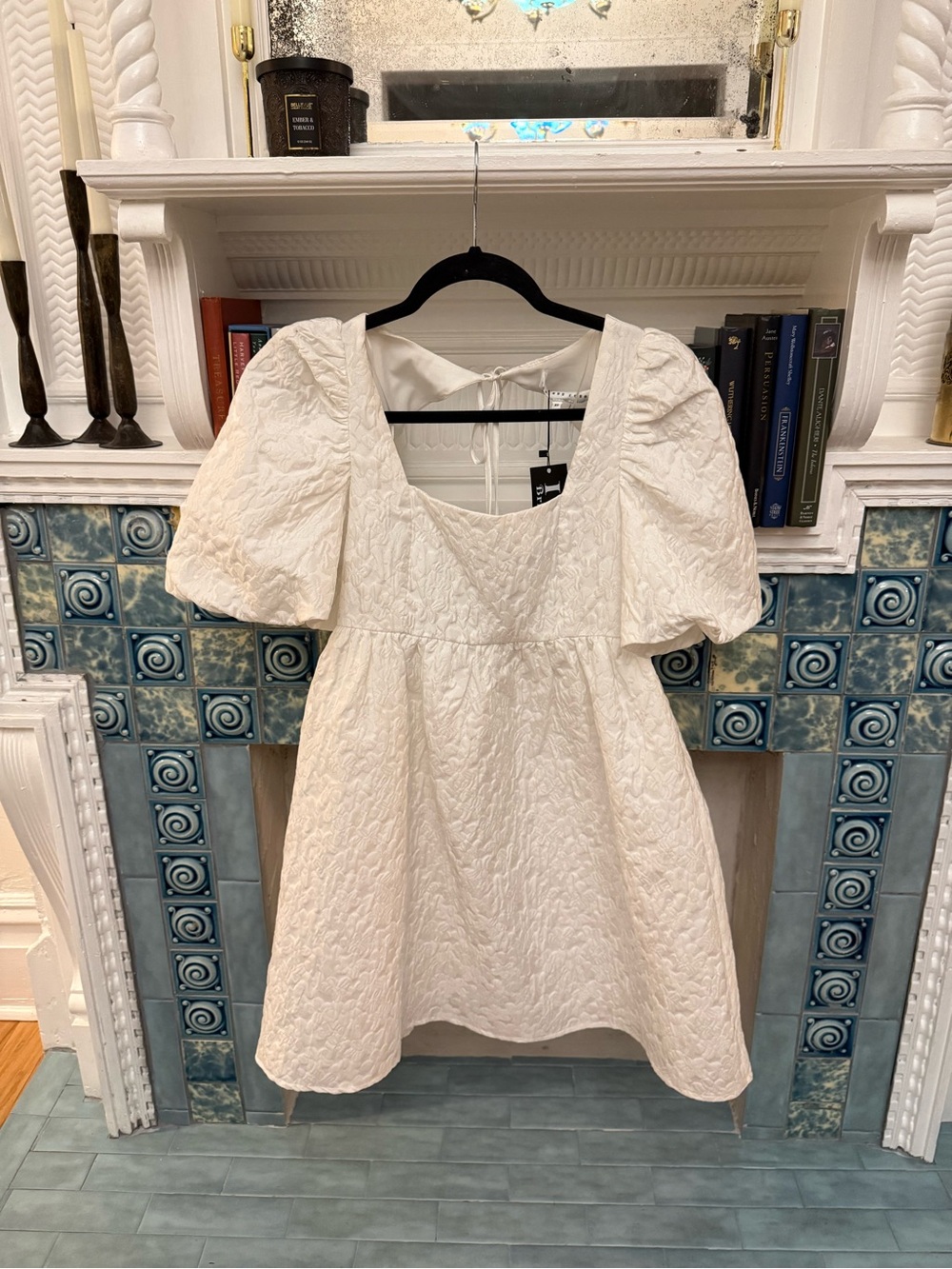 Endless Rose White Puff-Sleeve Textured Dress